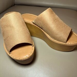 Chinese Laundry Women's Wedge Sandal Camel Natural Color - Womens Size 8 - NWOB